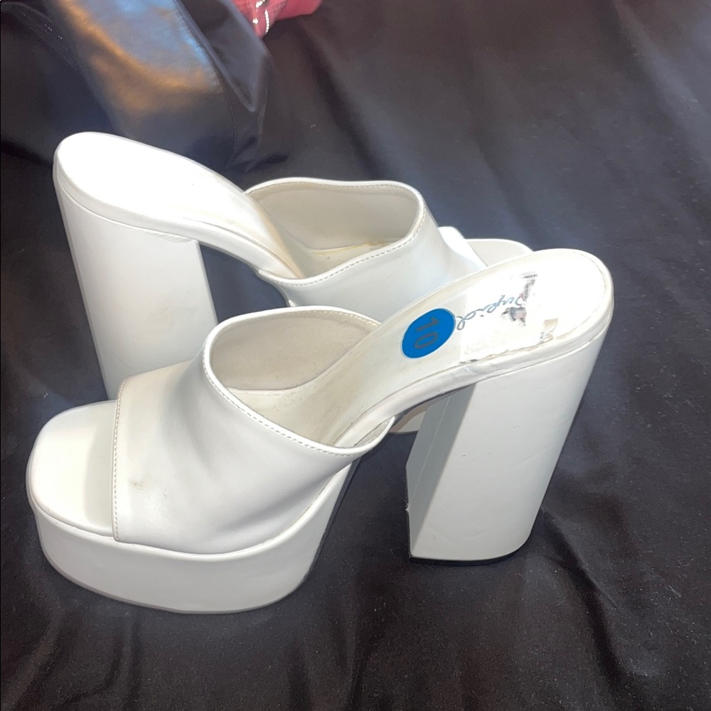 White mule heels NEW